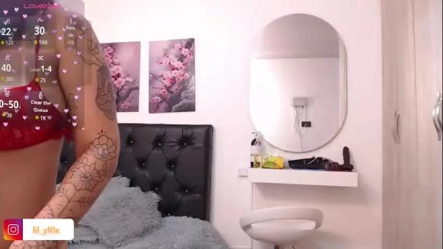 Image 10 of lilyfox23 Stream on Chaturbate on 1 month ago