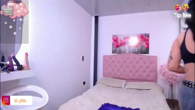 Image 4 of lilyfox23 Stream on Chaturbate on 25 days ago