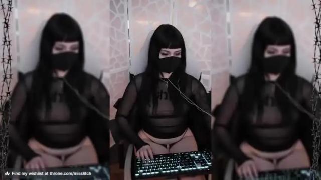 Image 4 of lilylitch Stream on Chaturbate on 23 months ago