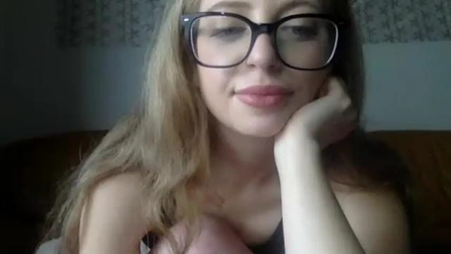 Image 8 of lilymae98 Stream on Chaturbate on 19 months ago