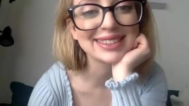 Image 3 of lilymae98 Stream on Chaturbate on 15 months ago