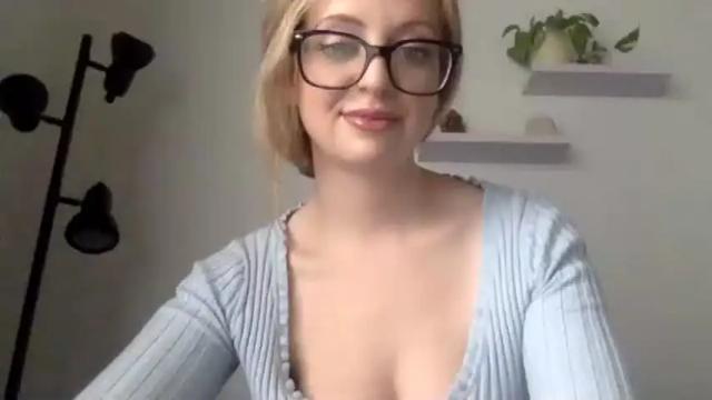 Thumbnail 3, lilymae98's Stream at Chaturbate, 15 months ago