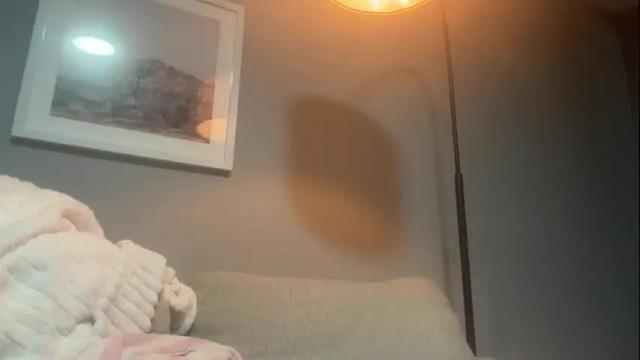 Image 10 of lilymae98 Stream on Chaturbate on 25 days ago