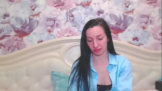 Image 12 of lilymellow Stream on Chaturbate on 1 month ago