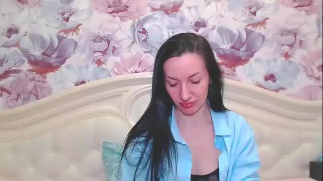Image 2 of lilymellow Stream on Chaturbate on 1 month ago