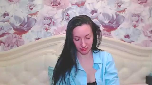 Image 4 of lilymellow Stream on Chaturbate on 1 month ago
