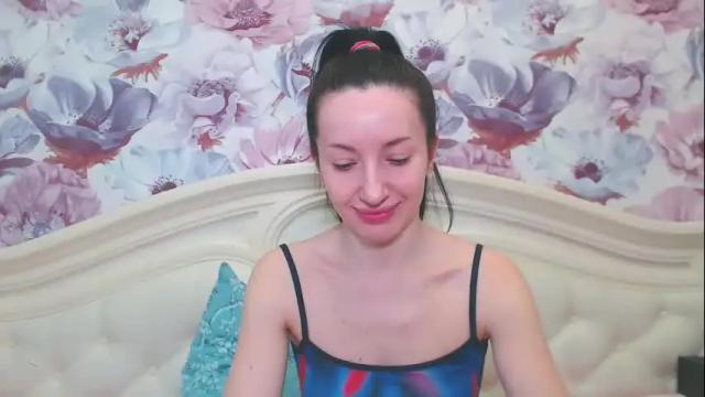 Image 8 of lilymellow Stream on Chaturbate on 1 month ago