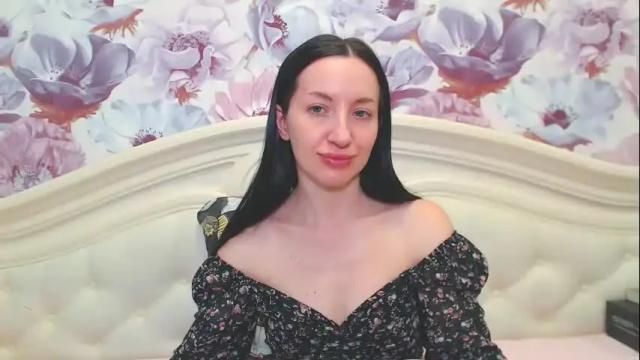 Image 2 of lilymellow Stream on Chaturbate on 1 month ago