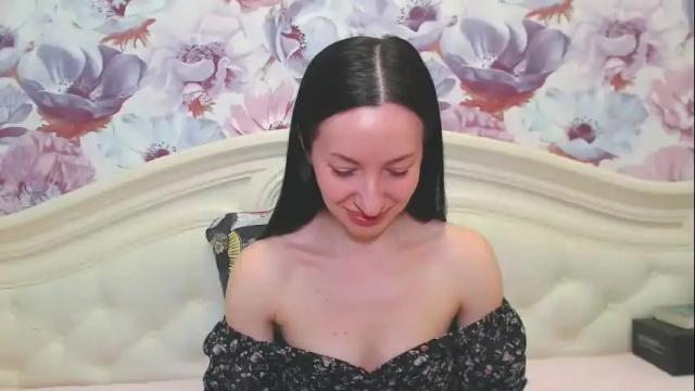 Image 7 of lilymellow Stream on Chaturbate on 1 month ago