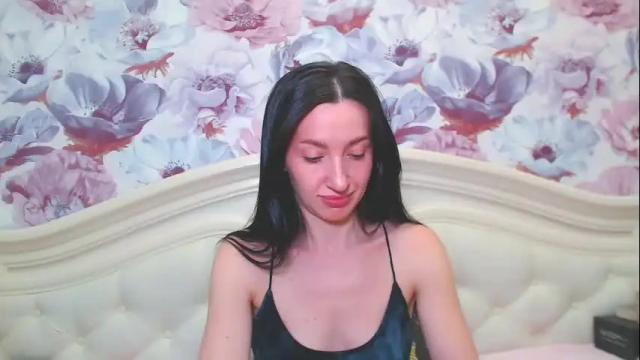 Image 11 of lilymellow Stream on Chaturbate on 21 days ago