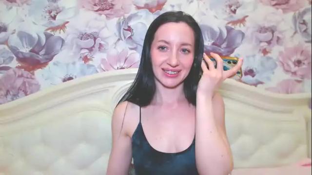 Image 12 of lilymellow Stream on Chaturbate on 13 days ago