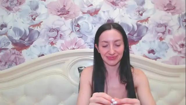 Image 8 of lilymellow Stream on Chaturbate on 9 days ago