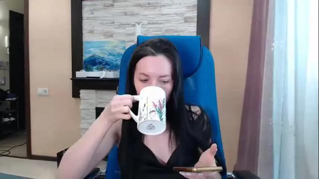 Image 2 of lilymellow Stream on Chaturbate on 3 days ago
