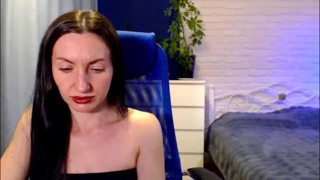 Image 12 of lilymellow Stream on Chaturbate on 3 months ago