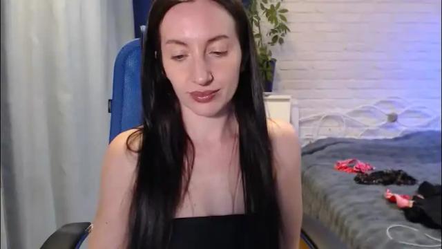 Image 12 of lilymellow Stream on Chaturbate on 3 months ago