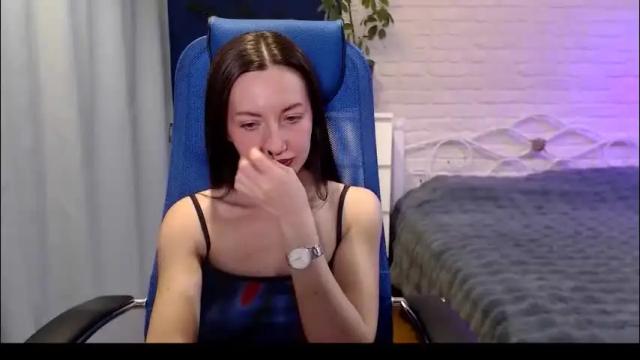 Image 2 of lilymellow Stream on Chaturbate on 2 months ago