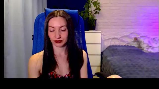 Image 8 of lilymellow Stream on Chaturbate on 2 months ago