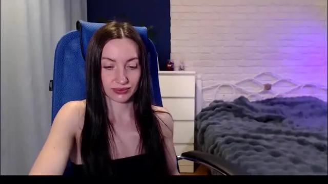 Image 10 of lilymellow Stream on Chaturbate on 2 months ago