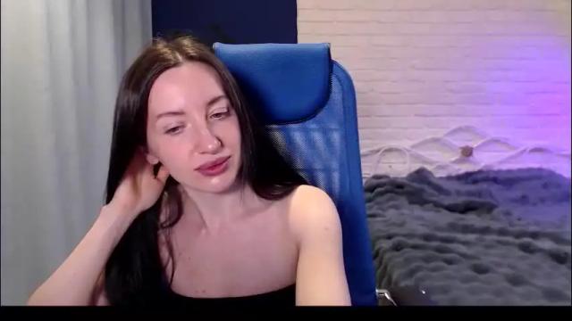 Image 8 of lilymellow Stream on Chaturbate on 2 months ago