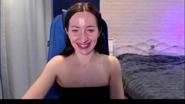 Image 12 of lilymellow Stream on Chaturbate on 2 months ago