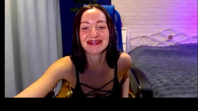 Image 7 of lilymellow Stream on Chaturbate on 1 month ago