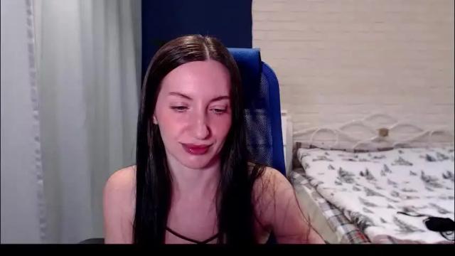 Image 11 of lilymellow Stream on Chaturbate on 1 month ago