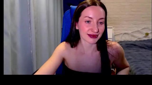 Image 2 of lilymellow Stream on Chaturbate on 1 month ago