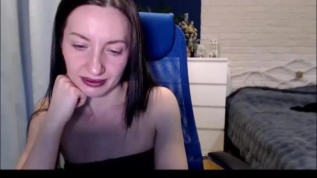 Image 3 of lilymellow Stream on Chaturbate on 1 month ago