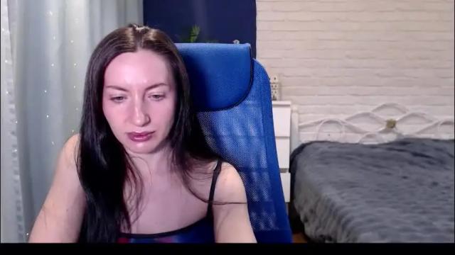 Image 11 of lilymellow Stream on Chaturbate on 13 days ago