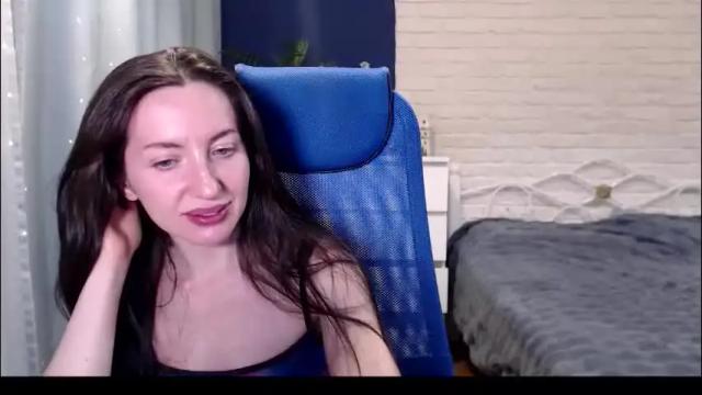 Image 12 of lilymellow Stream on Chaturbate on 13 days ago