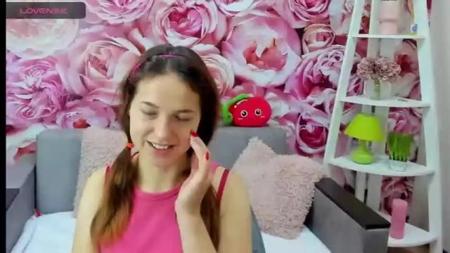 Image 6 of lilymimim Stream on Chaturbate on 20 months ago