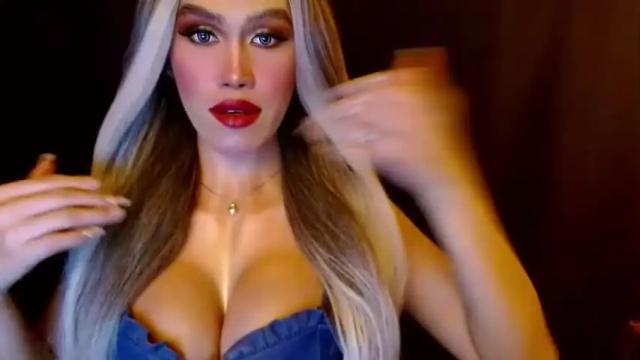 Image 6 of lilymonstercock Stream on Chaturbate on 13 months ago