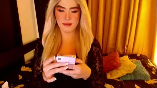 Image 10 of lilymonstercock Stream on Chaturbate on 7 days ago