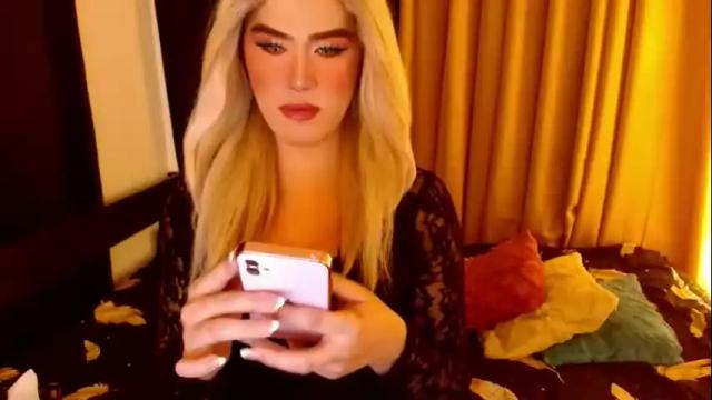 Image 12 of lilymonstercock Stream on Chaturbate on 7 days ago