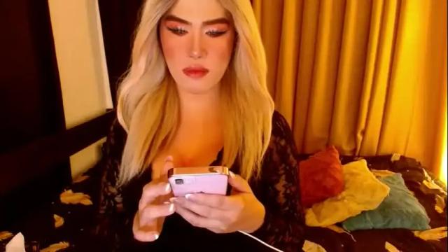 Image 4 of lilymonstercock Stream on Chaturbate on 7 days ago