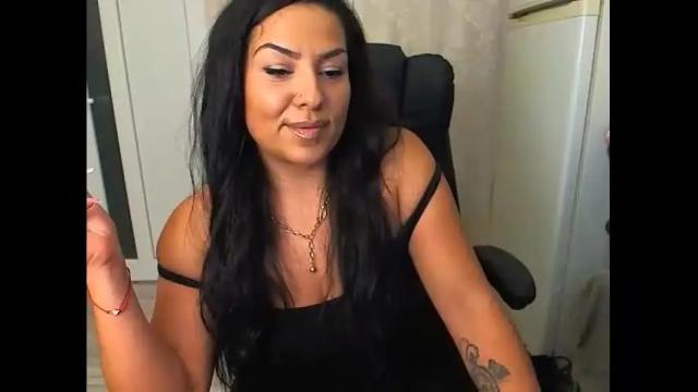 Image 4 of lilynaughty Stream on Chaturbate on 19 months ago