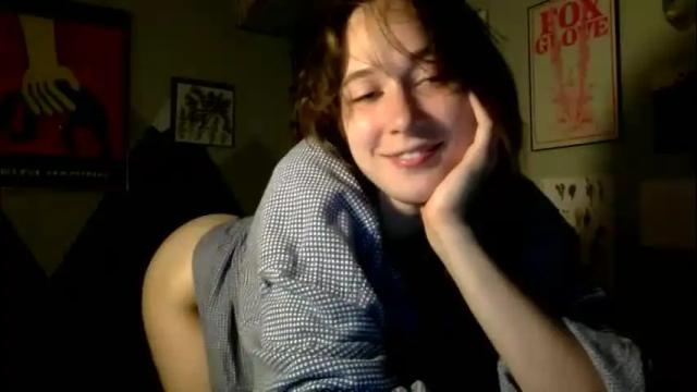 Image 4 of lilyofthevalleyyyy Stream on Chaturbate on 6 months ago