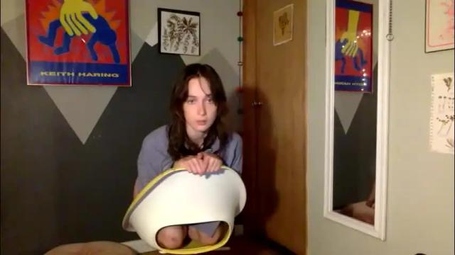 Image 6 of lilyofthevalleyyyy Stream on Chaturbate on 6 months ago