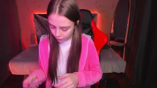 Image 3 of lilypa1mer Stream on Chaturbate on 18 months ago