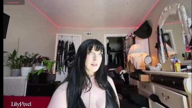 Image 12 of lilypixel Stream on Chaturbate on 7 months ago