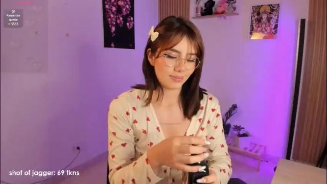 Image 12 of lilyrouse_ Stream on Chaturbate on 2 months ago