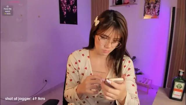 Image 3 of lilyrouse_ Stream on Chaturbate on 2 months ago