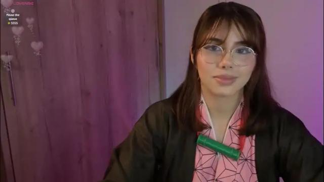 Image 8 of lilyrouse_ Stream on Chaturbate on 1 month ago