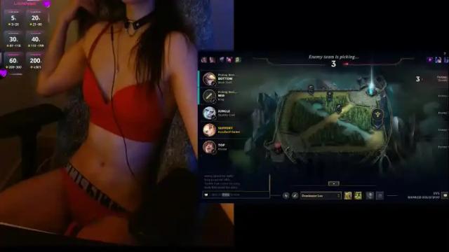 Image 8 of lilythrone Stream on Chaturbate on 1 month ago