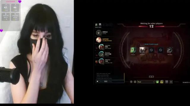 Image 4 of lilythrone Stream on Chaturbate on 1 month ago