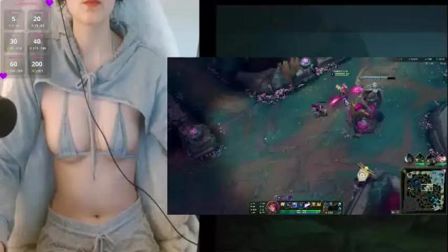 Image 4 of lilythrone Stream on Chaturbate on 13 days ago