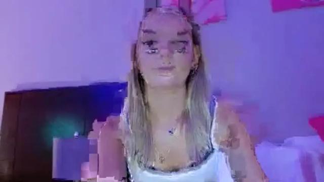 Image 6 of lilywilsonxo Stream on Chaturbate on 16 months ago