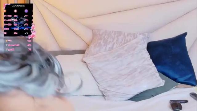 Image 4 of lilyybigass Stream on Chaturbate on 1 month ago