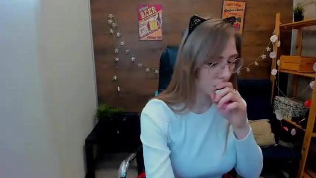 Image 12 of lim_liana Stream on Chaturbate on 16 months ago