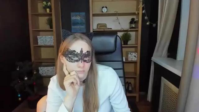 Image 2 of lim_liana Stream on Chaturbate on 16 months ago